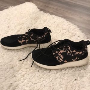 Nike suade women’s sneakers